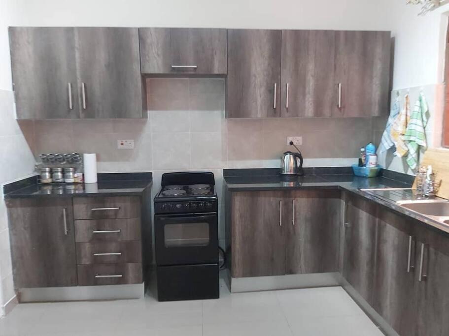 Spacious Zamtel Flat Lusaka Eksteriør bilde